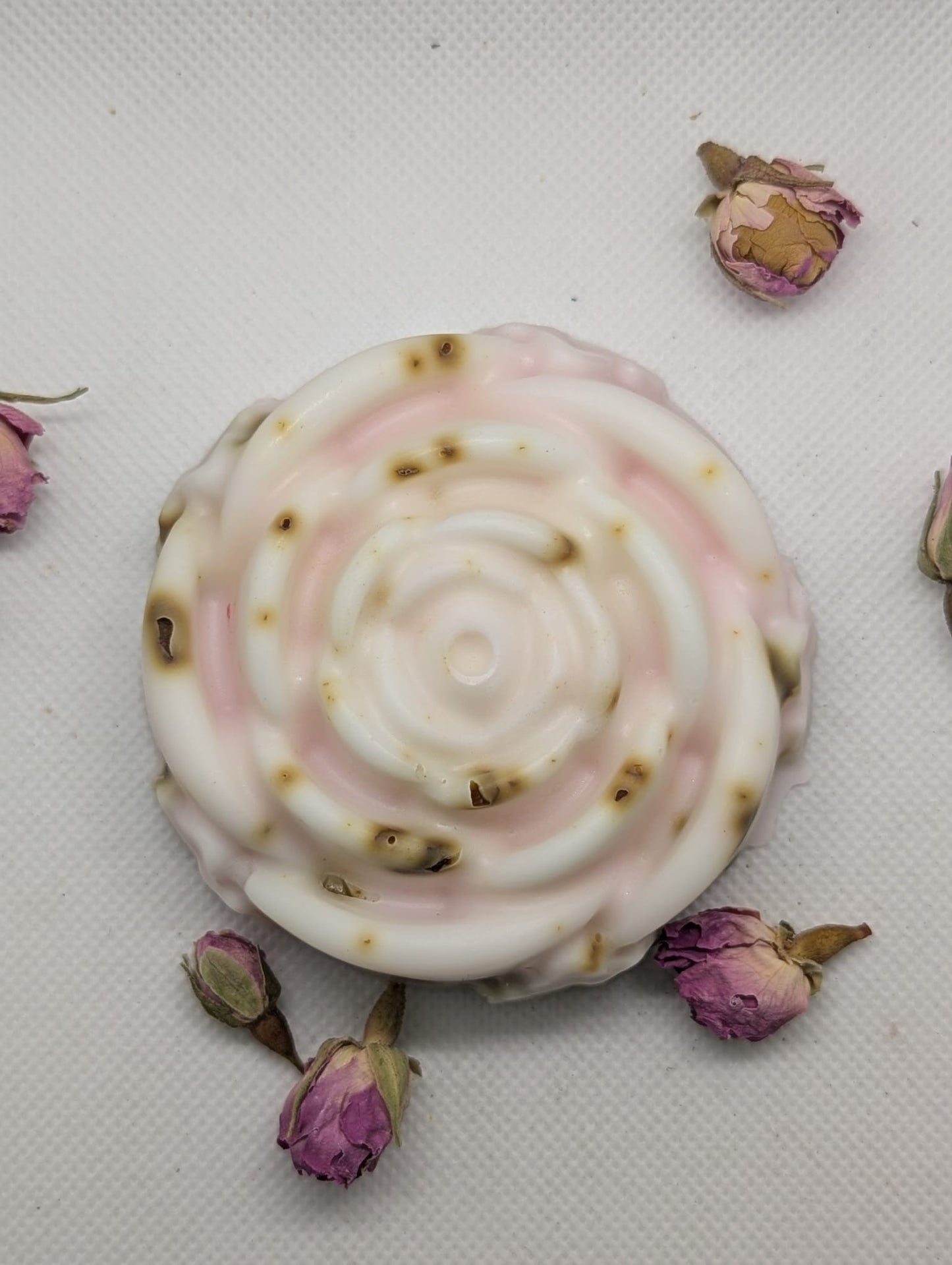 Rose & Oudh Soap – A Luxurious Lather with a Soft, Rosy Touch