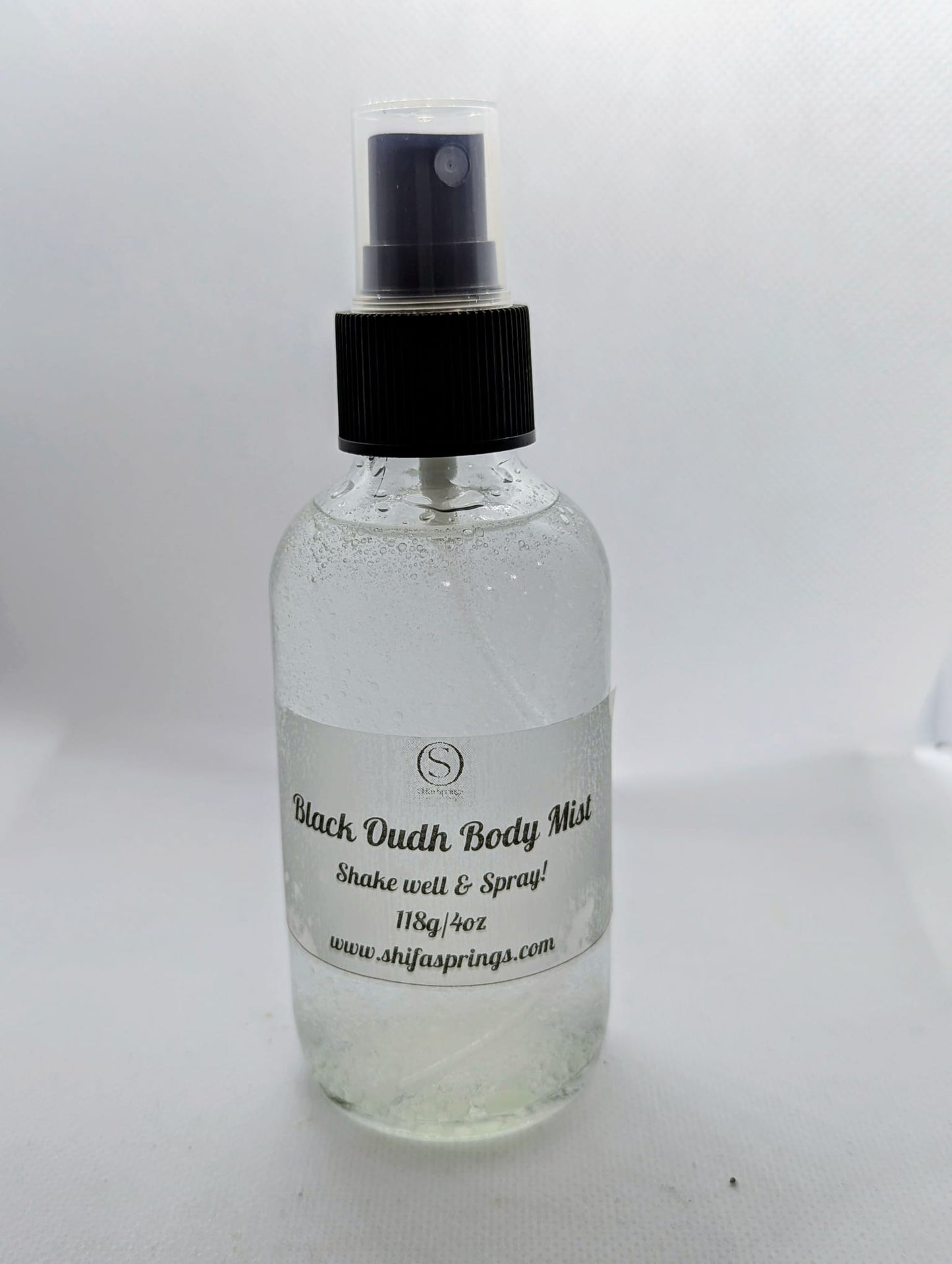 Black Oudh Body Mist | Subtle Signature Scent for Everyday Elegance
