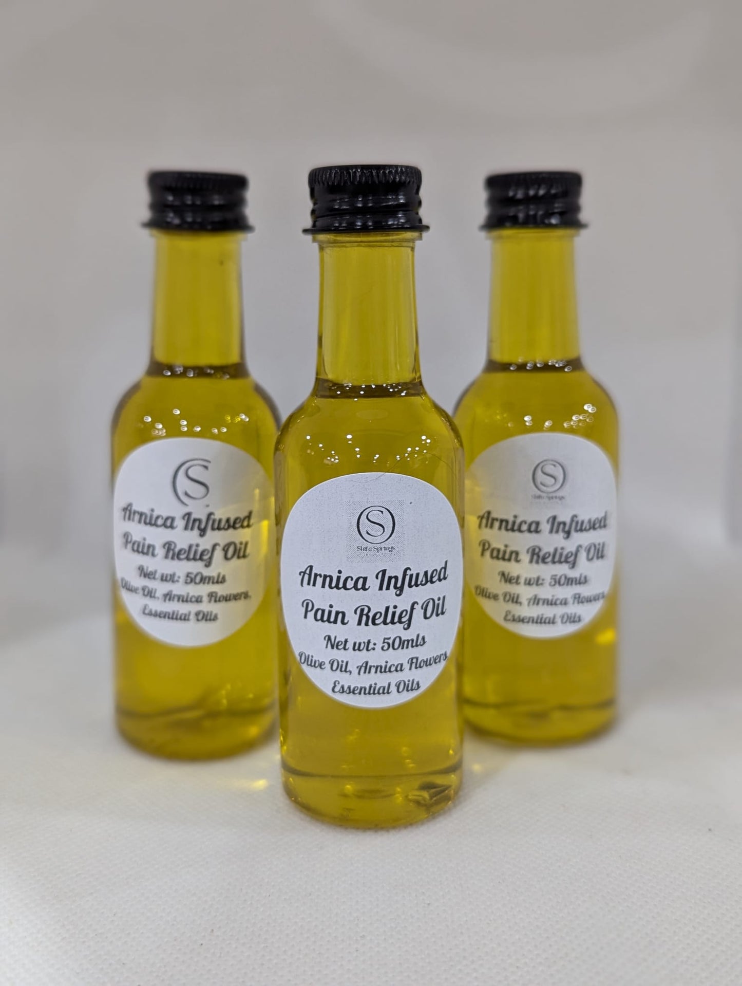 Arnica Pain Relief Oil | Soothes Muscle Aches & Eases Tension