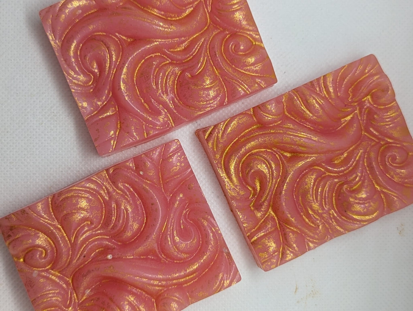 Rose & Oudh Soap Mini – A Luxurious Lather with a Soft, Rosy Touch